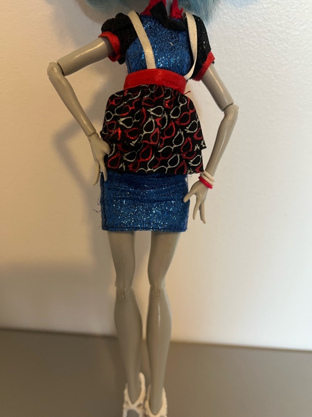 Ghouls Night Out Ghoulia Yelps Monster High Doll - Picture 3 of 8
